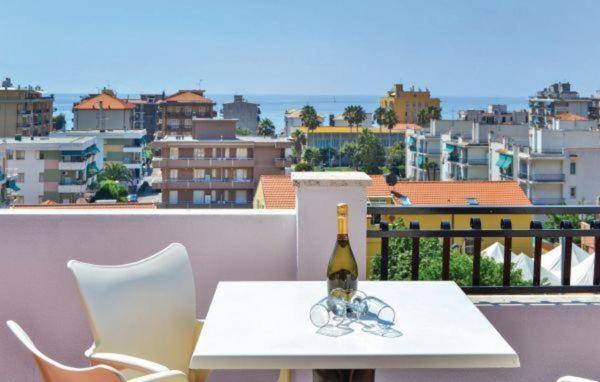Bike And Breakfast Apartments Pietra Ligure Eksteriør billede